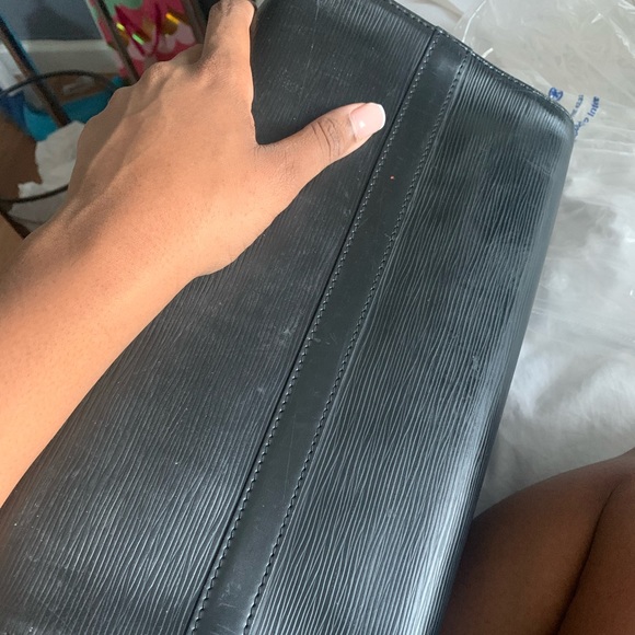 Black Louis Vuitton Epi leather Speedy - Picture 7 of 9
